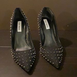 Steve Madden studded black heels 031